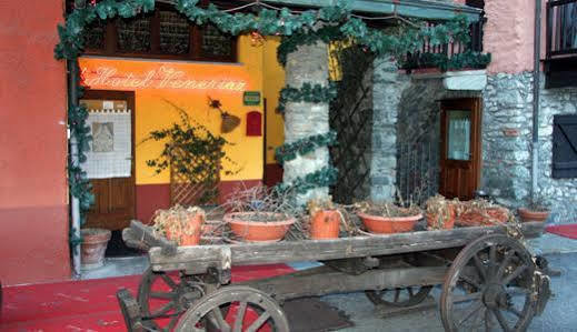 Hotel Veneriaz Nus Exterior photo